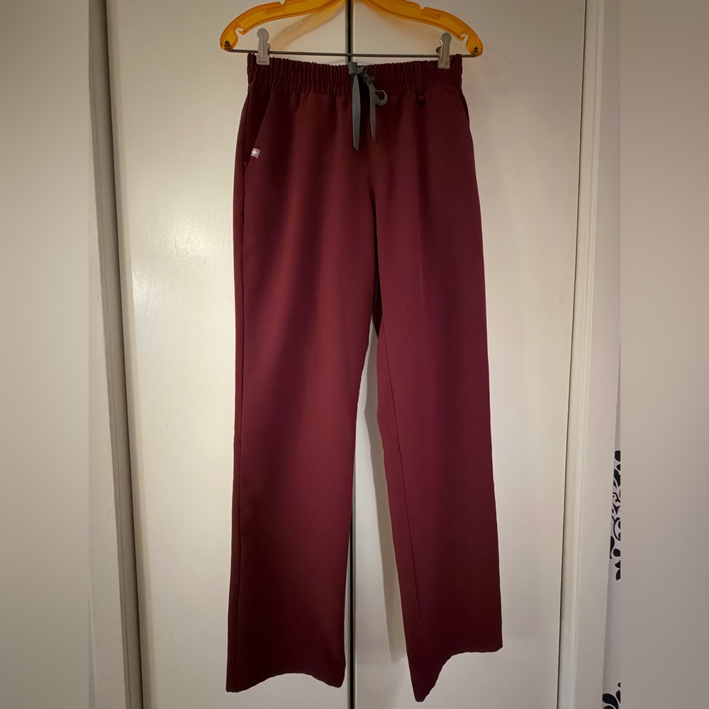 Figs Straight Leg Scrub Pants in Burgundy with Gray Drawstring